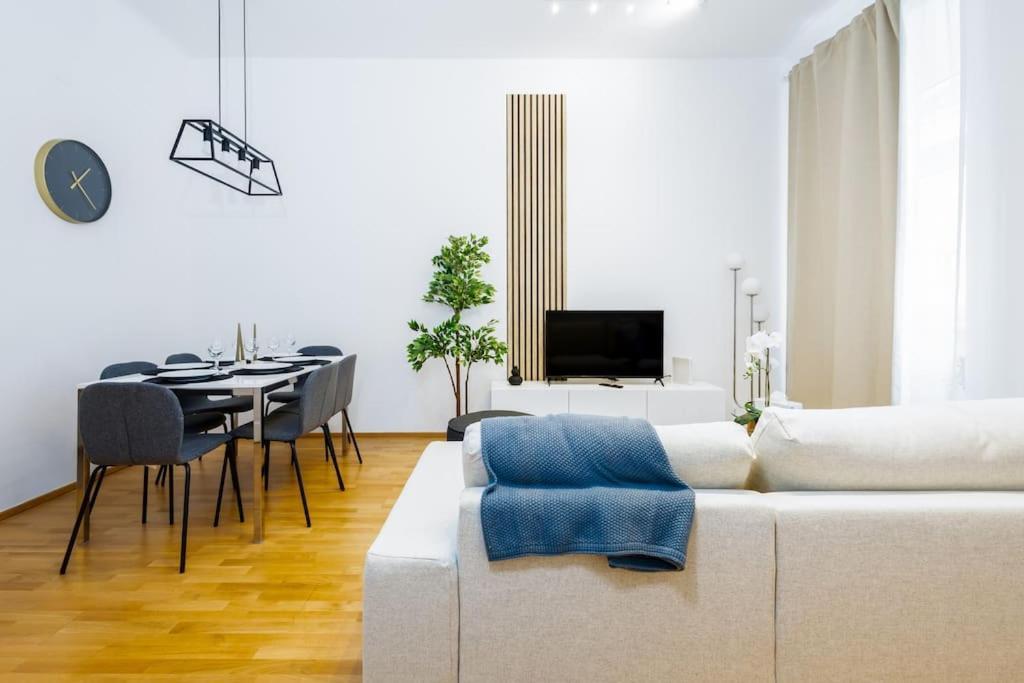 Orestaliving - Spacious 2Br On The Danube Canal Вена Экстерьер фото